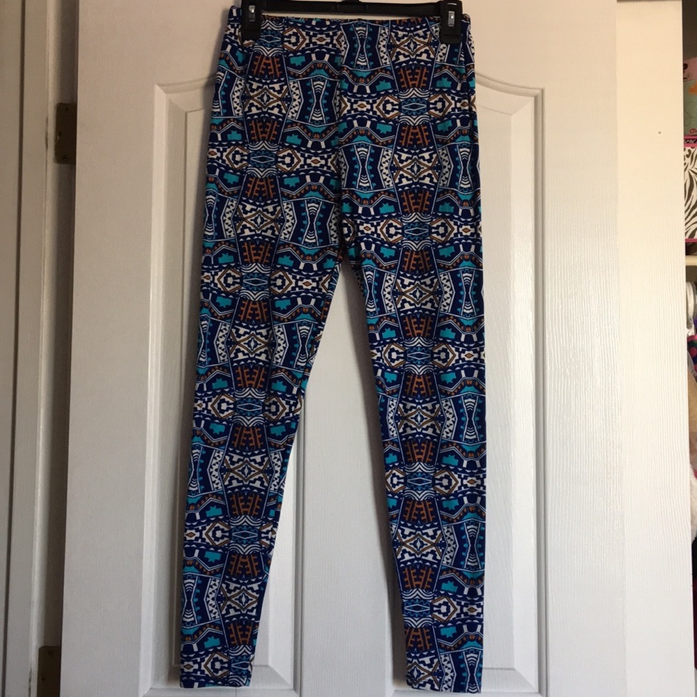 Woman’s lulaRoe leggings